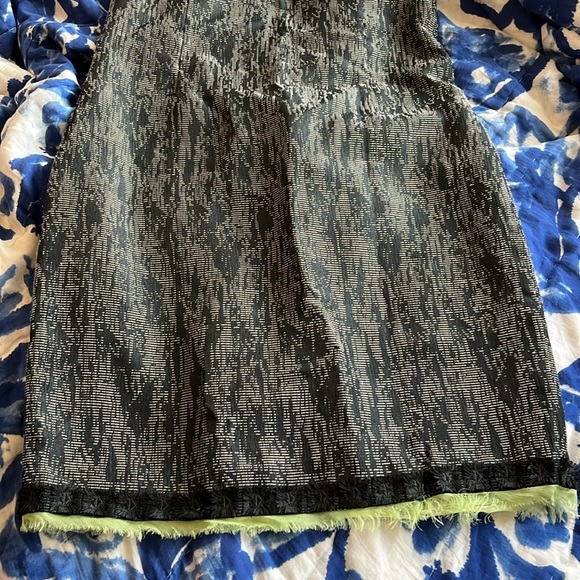 Elie Tahari Cocktail Sheath Dress Black & White with neon pops of color Sz. 12 - Picture 2 of 12